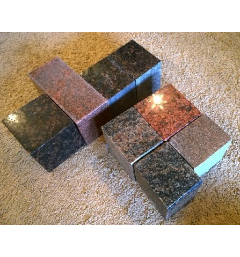 Кубы в асортименте разных цветов и размеров 
